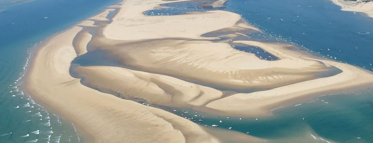 Le banc d'Arguin et la dune du Pilat vus d'avion